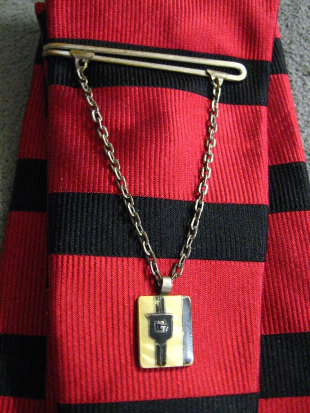 Art Deco Vintage 1940's  "G"  Initial Tie Clip - Silver Monogram Chain Bakelite